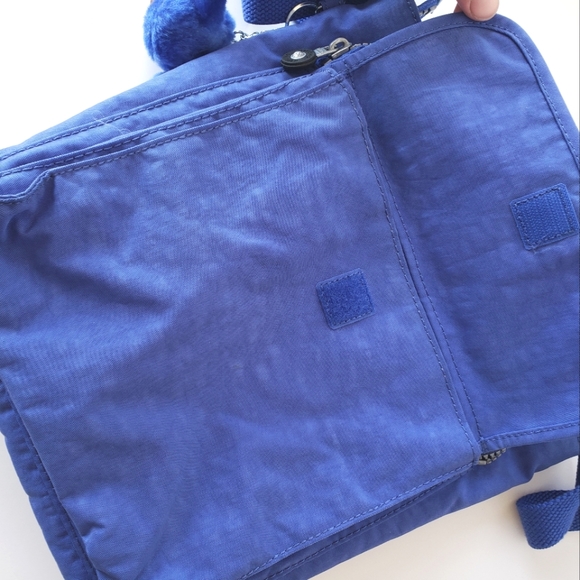 Kipling U.S.A. Machida Shoulder Bag *Closet Sale* - Picture 4 of 5